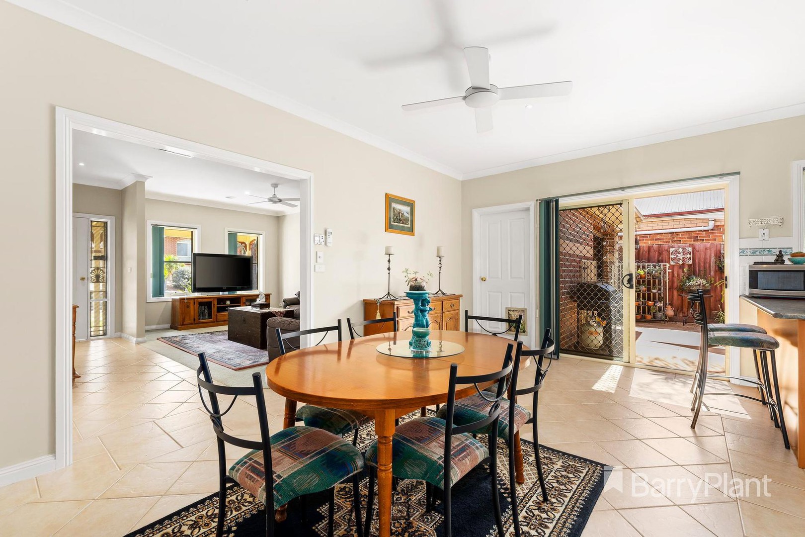 47 Capri CloseSouth Morang, VIC 3752, South Morang - Thumbnail 3