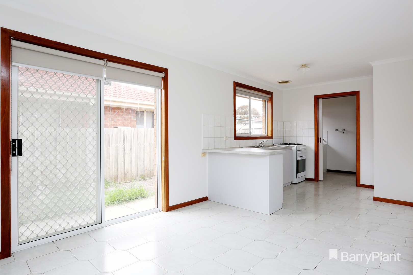 2/345 - 347 Heaths  Road, Werribee, VIC 3030 - Thumbnail 2 - 22/09/2021