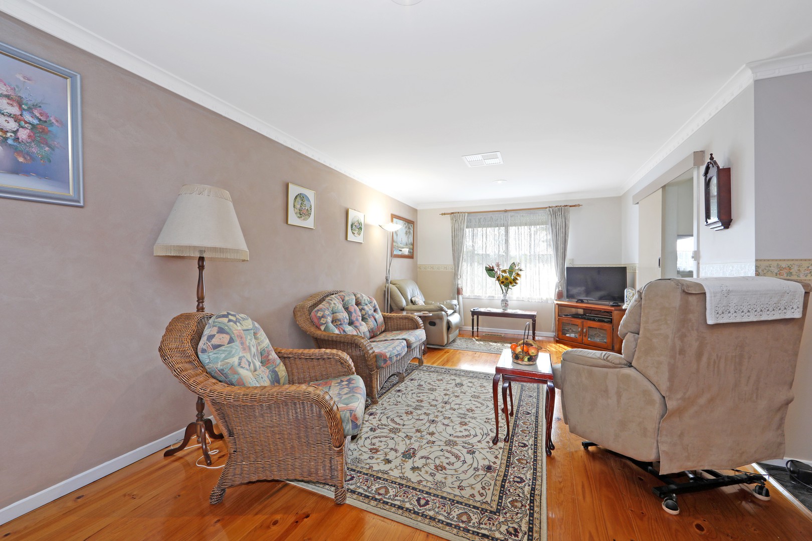 60 Lakeview AvenueRowville, VIC 3178, Rowville - Thumbnail 2