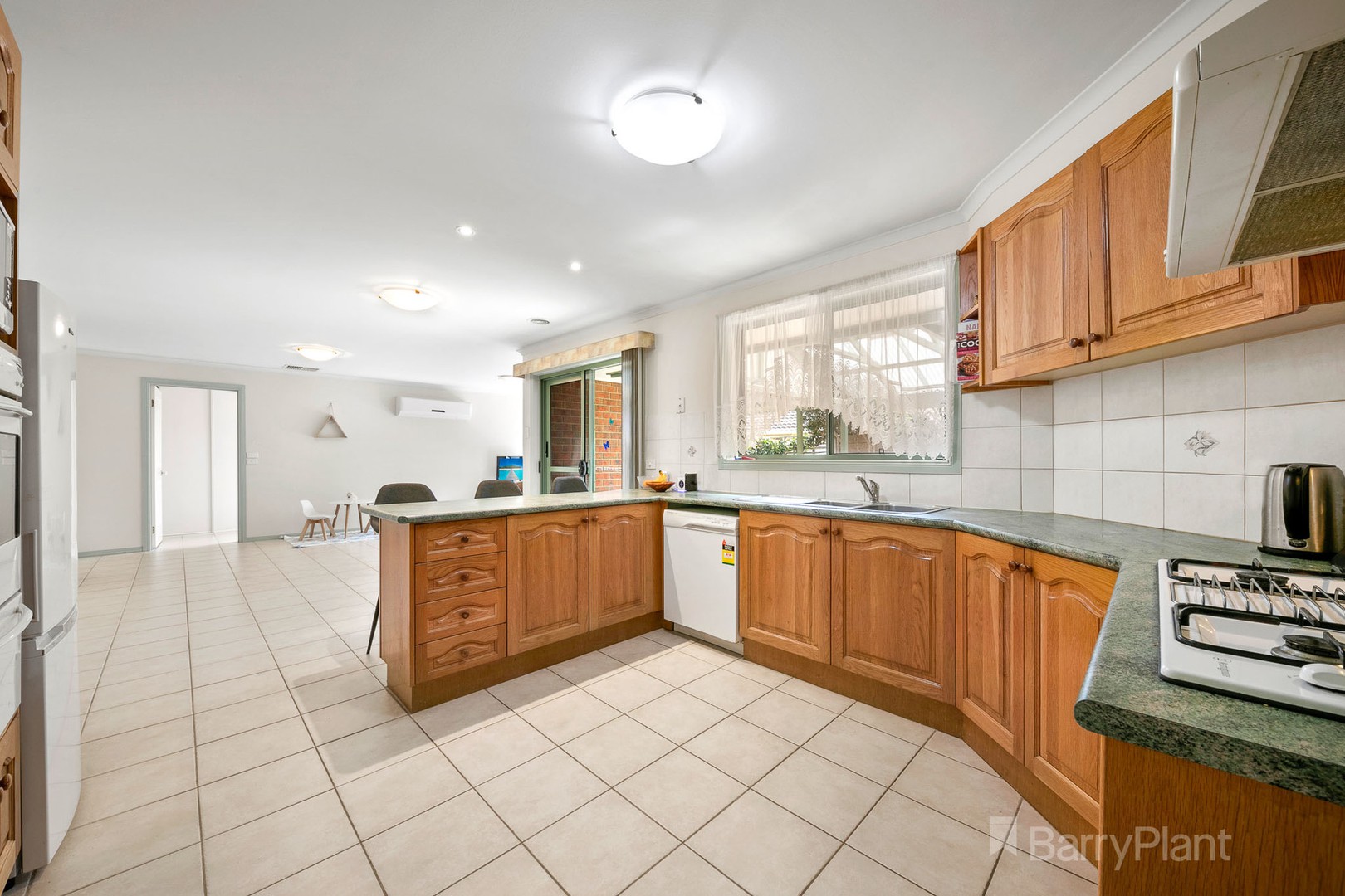 13 Pembury CourtNarre Warren South, VIC 3805, Narre Warren South - Thumbnail 4