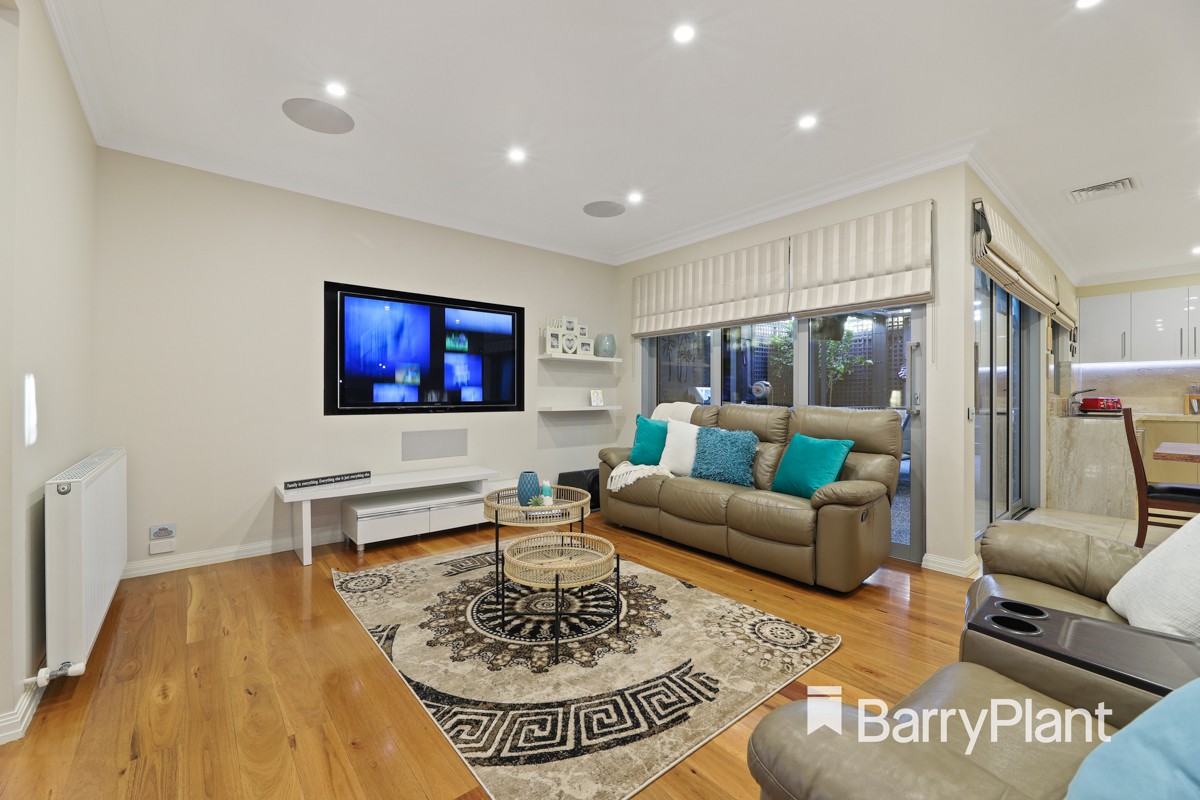 1/3 Giselle AvenueWantirna South, VIC 3152, Wantirna South - Thumbnail 3
