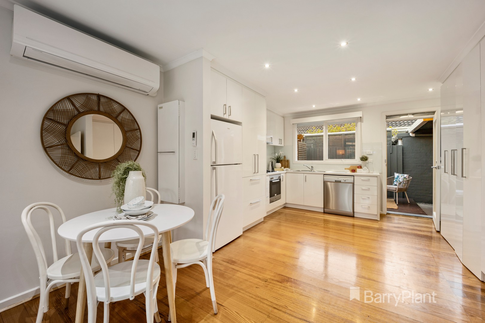 1/182 Weatherall RoadCheltenham, VIC 3192, Beaumaris - Thumbnail 5