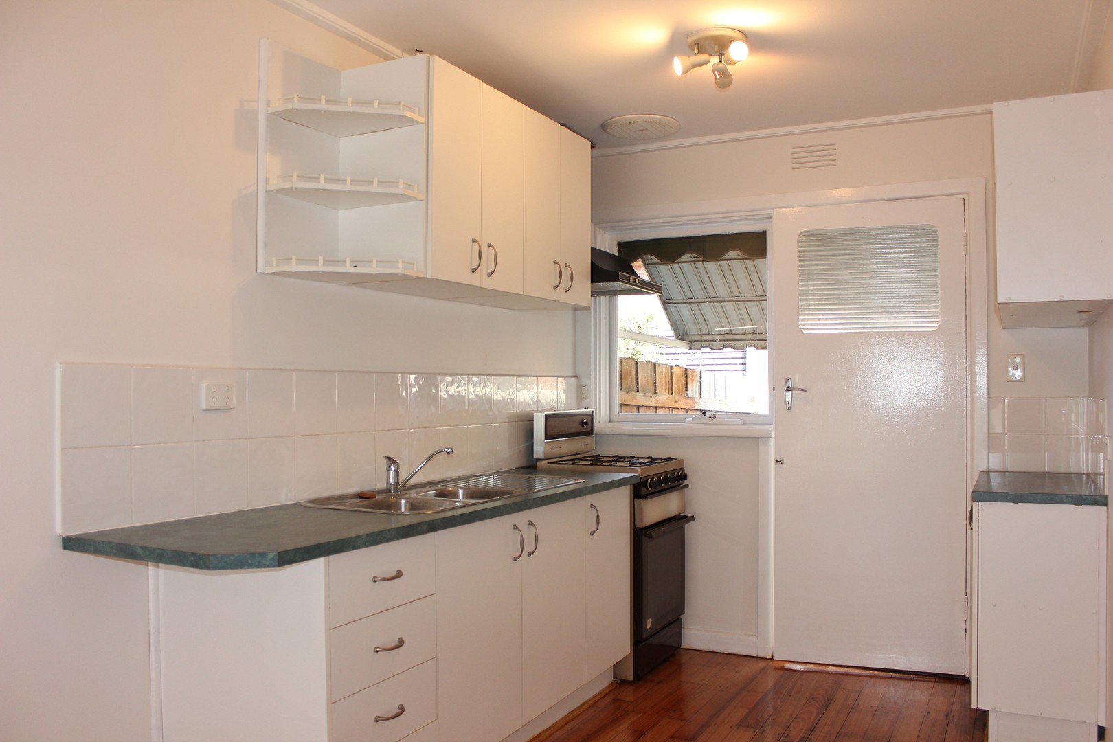 3/37 Martin Street, Thornbury, VIC 3071 - Thumbnail 2 - 24/09/2021