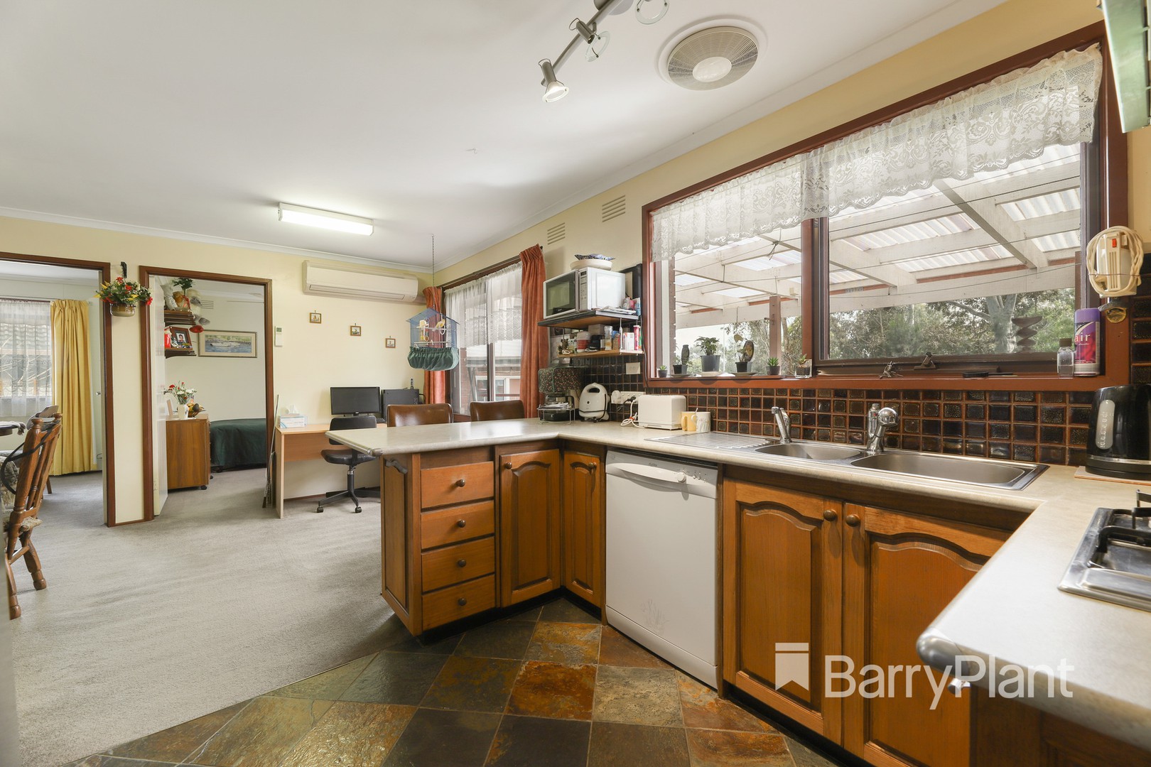 29 Fraser CrescentWantirna South, VIC 3152, Wantirna South - Thumbnail 4