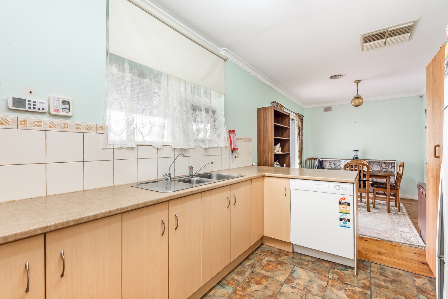 17 Tatiara DriveBanksia Park, SA 5091, Banksia Park - Thumbnail 3