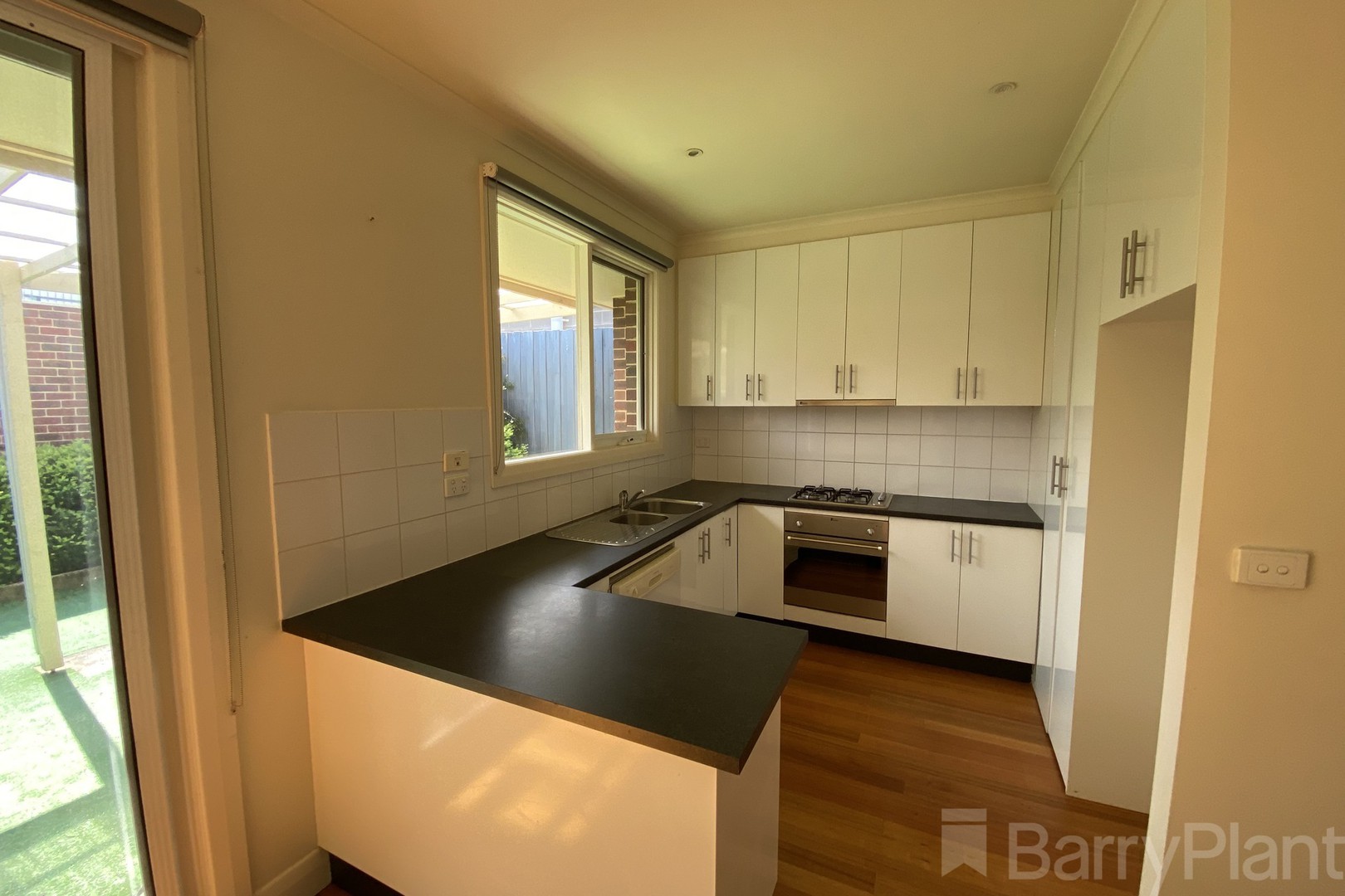 1/610 Neerim Road, Hughesdale, VIC 3166 - Thumbnail 2 - 27/09/2021
