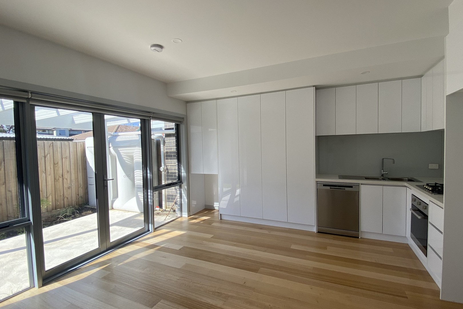 2C Taylor Avenue, Reservoir, VIC 3073 - Thumbnail 2 - 27/09/2021