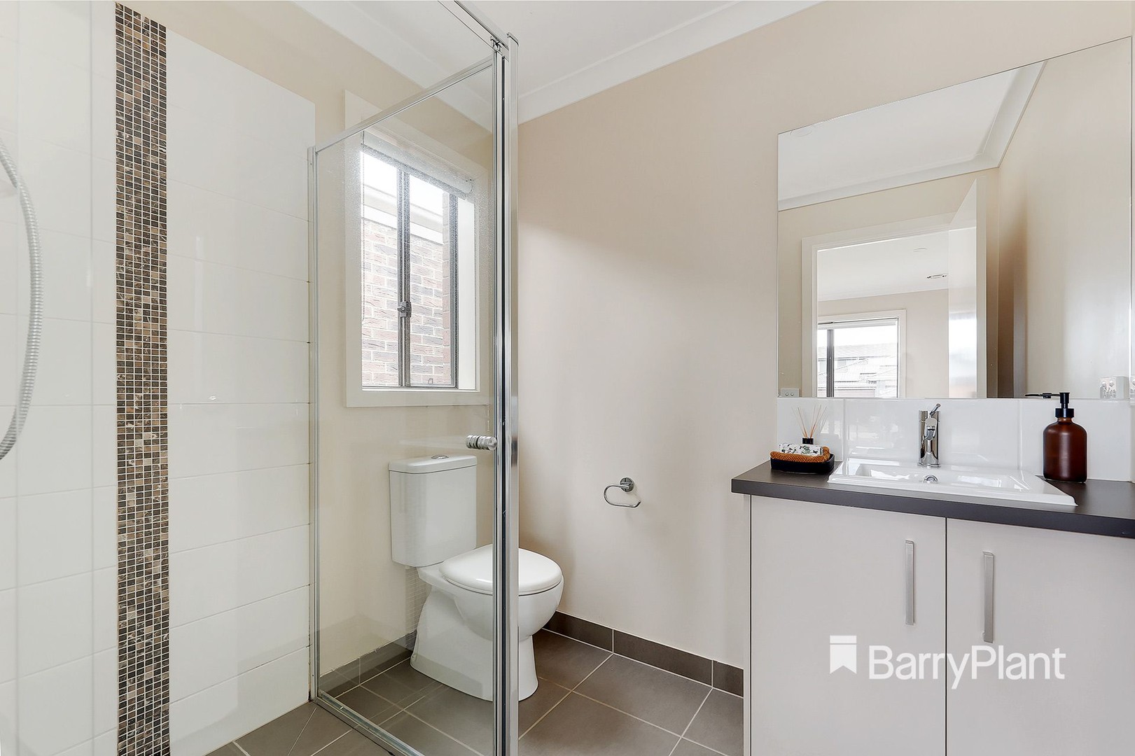 92 Lemonwood DriveGreenvale, VIC 3059, Greenvale - Thumbnail 3