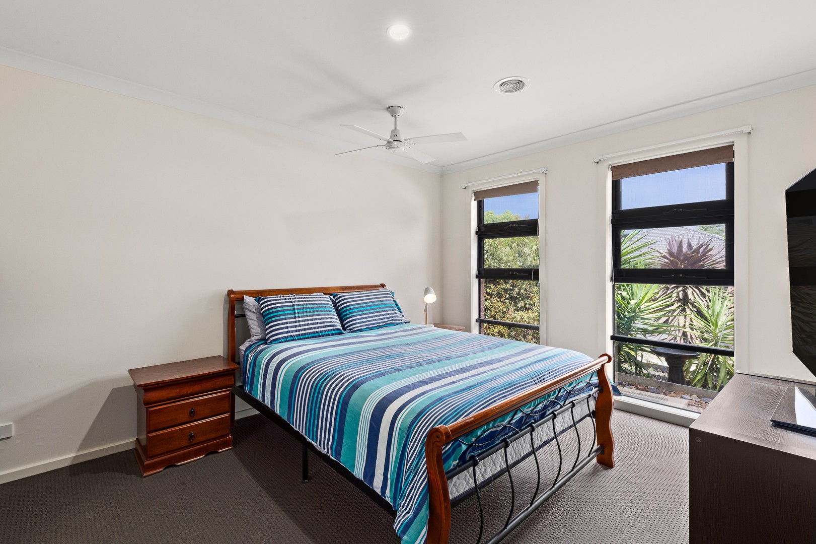 6 Comet Avenue, Doreen, VIC 3754 - Thumbnail 2 - 27/09/2021