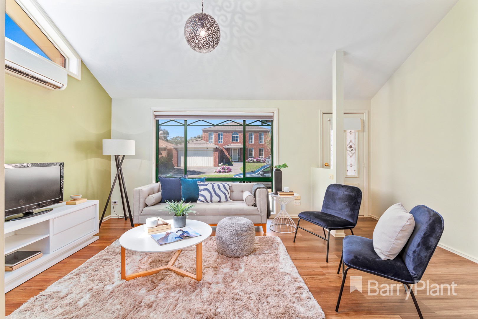 2/8 Plowman CourtEpping, VIC 3076, Epping - Thumbnail 3