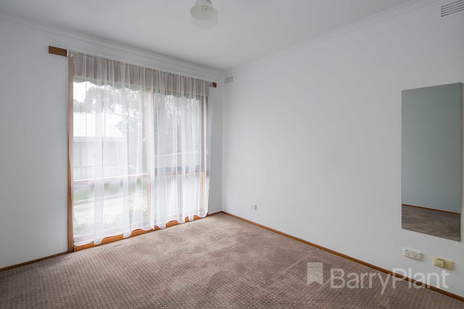13 The Grange, Soldiers Hill, VIC 3350 - Thumbnail 2 - 28/09/2021