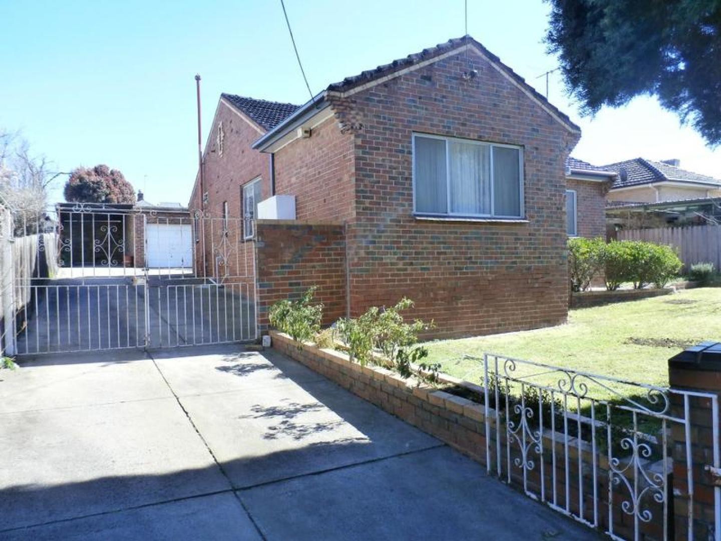 17 Willow Grove, Coburg, VIC 3058 - Thumbnail 1 - 28/09/2021