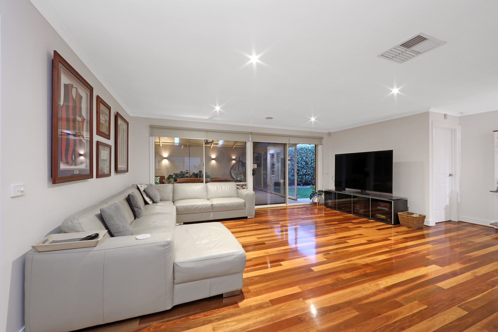 2 Whitton CourtRowville, VIC 3178, Rowville - Thumbnail 5