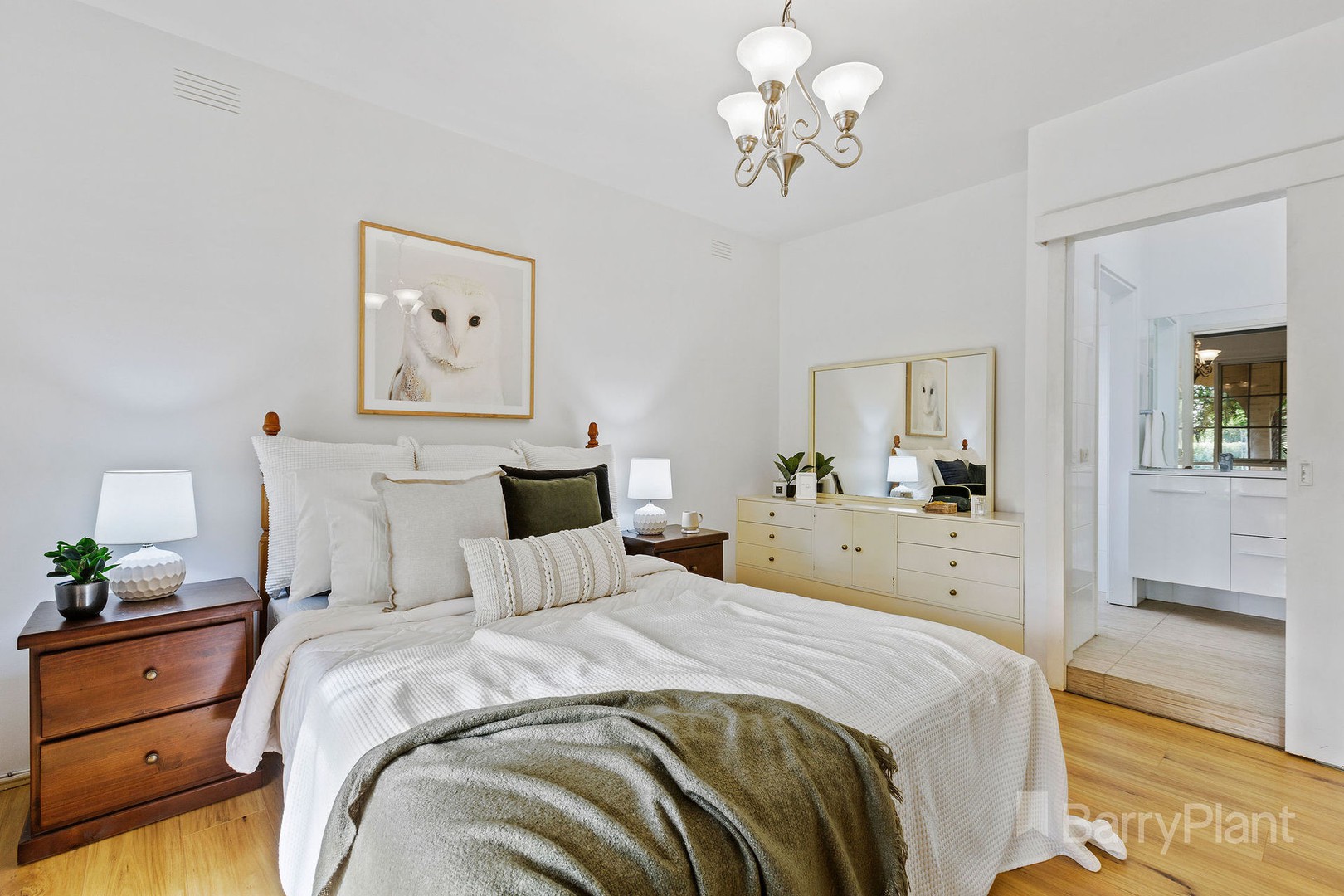 15 Oaklands CrescentFrankston, VIC 3199, Frankston - Thumbnail 2