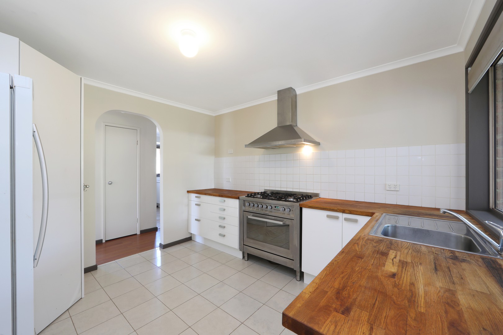 44 Corhanwarrabul CloseRowville, VIC 3178, Rowville - Thumbnail 4