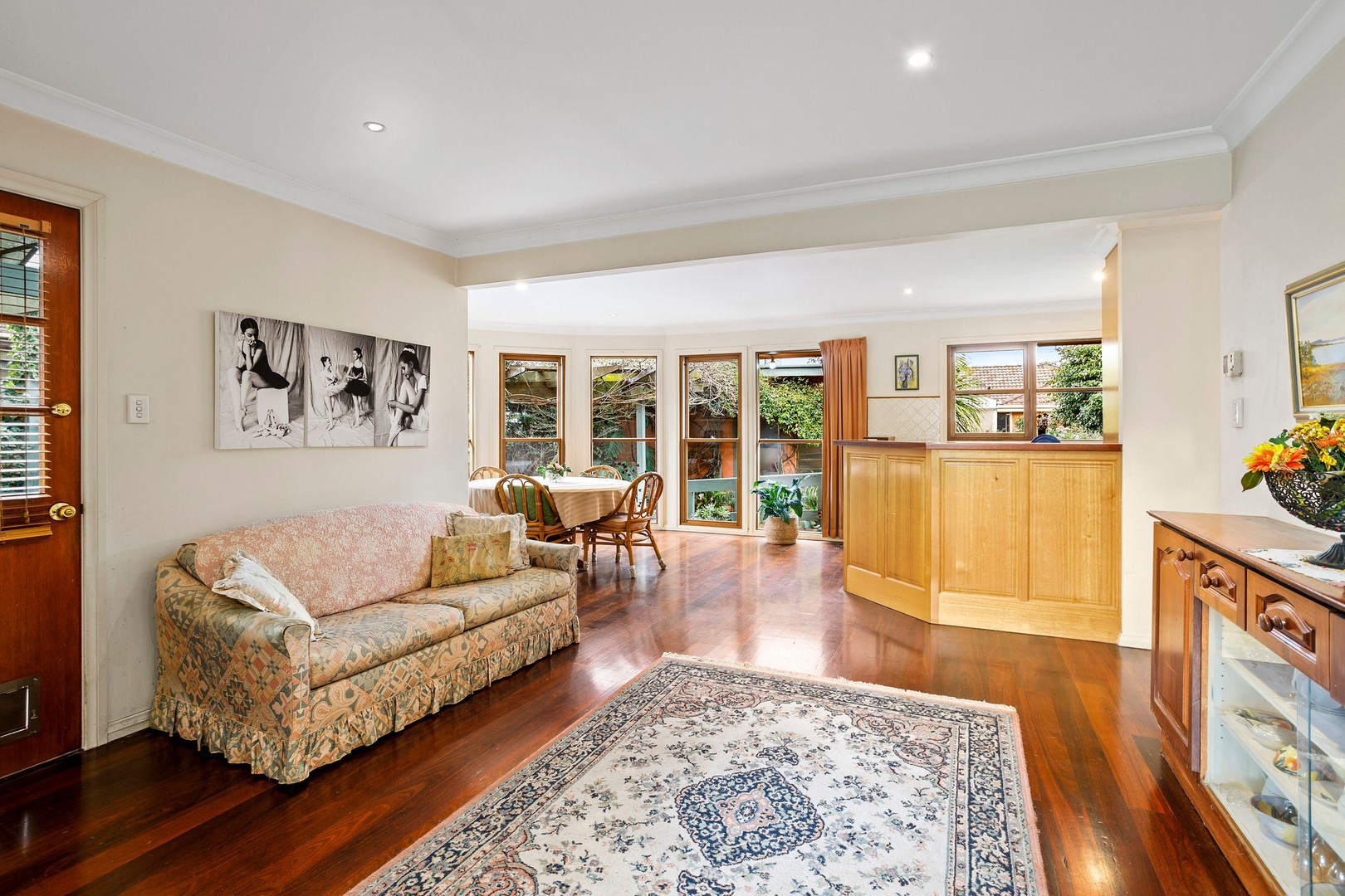 21 Fawkner Crescent, Keilor East, VIC 3033 - Thumbnail 2 - 29/09/2021