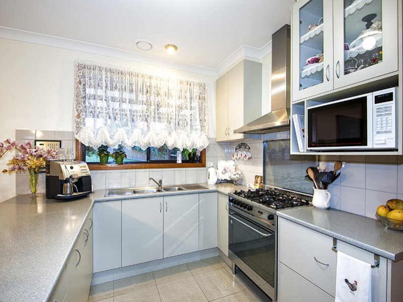 23 Nillumbik Square, Diamond Creek, VIC 3089 - Thumbnail 2 - 29/09/2021