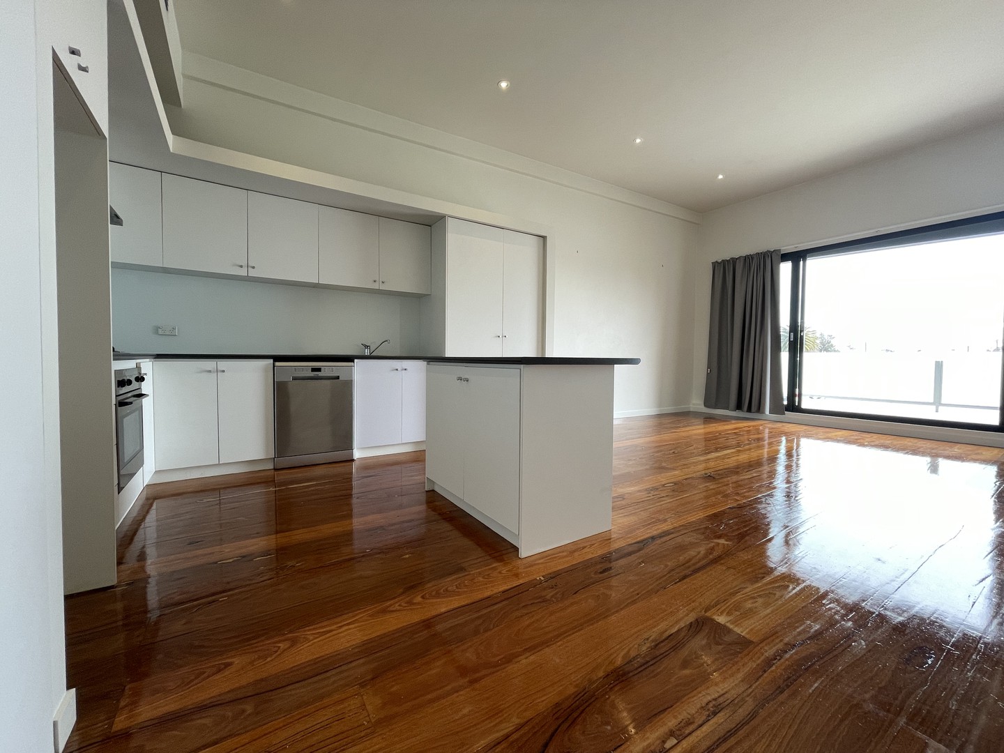 10/555 Main  Street, Mordialloc, VIC 3195 - Thumbnail 1 - 29/09/2021