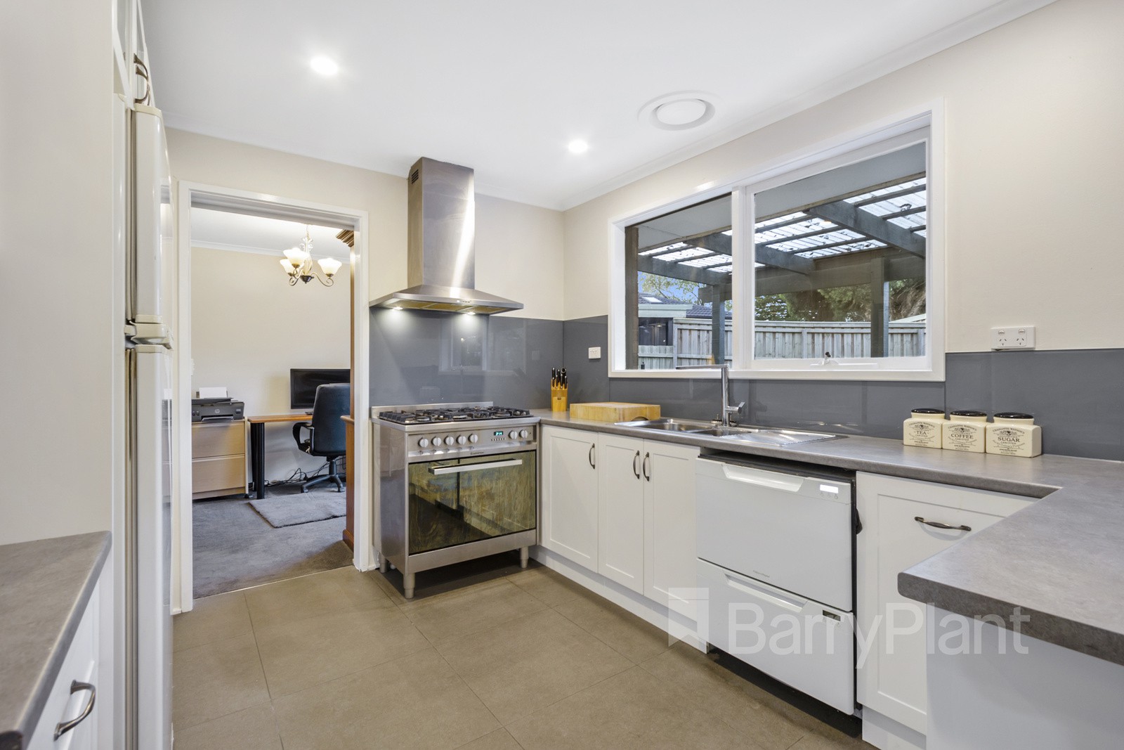 15 Coachmans SquareWantirna, VIC 3152, Wantirna - Thumbnail 3