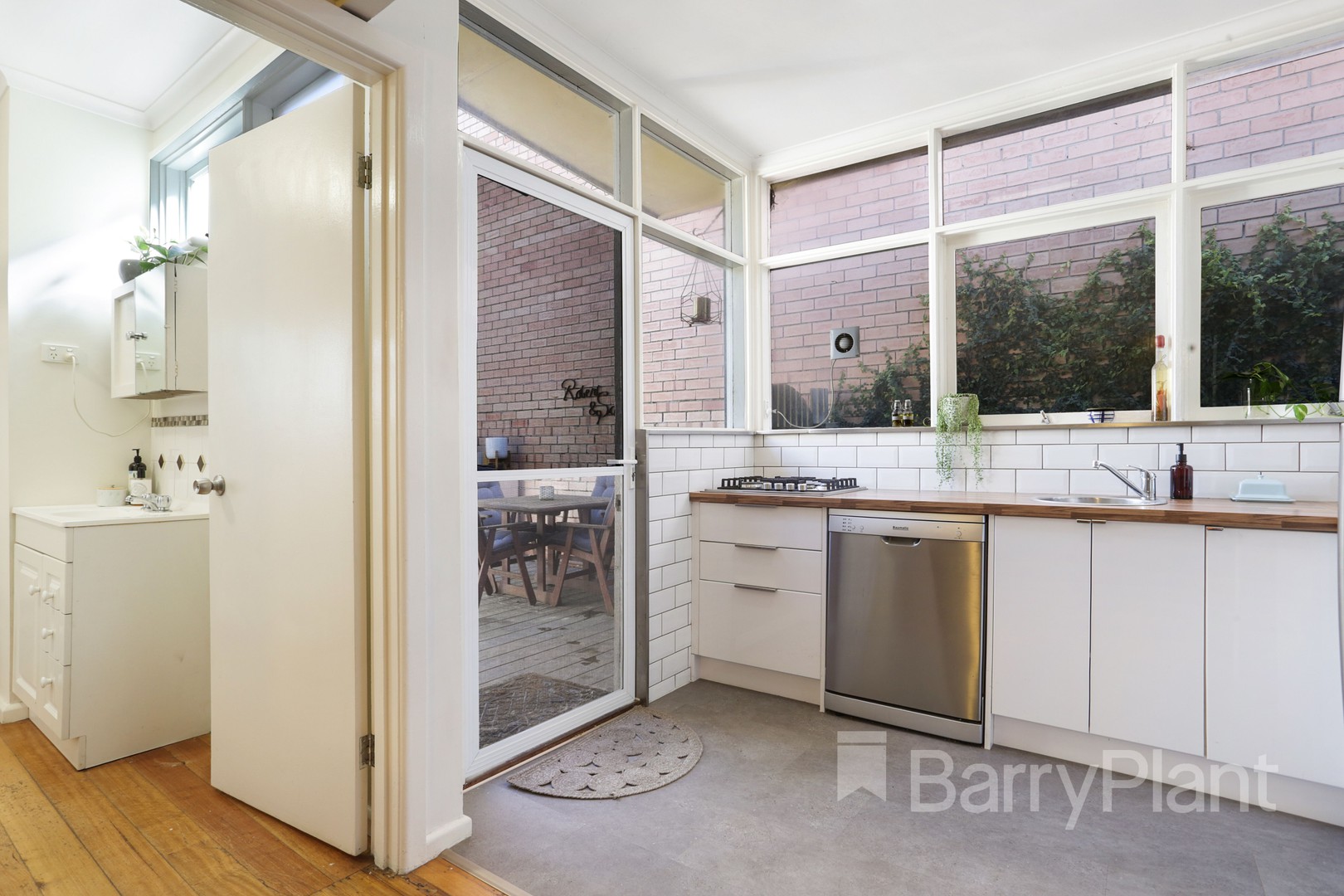 212R Como West Parade, West Parkdale, VIC 3195 - Thumbnail 1 - 30/09/2021
