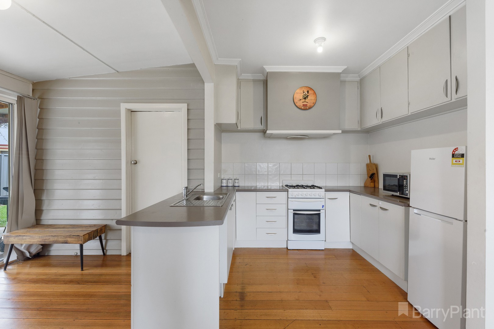 37 Milroy Street, Bendigo, VIC 3550 - Thumbnail 2 - 30/09/2021