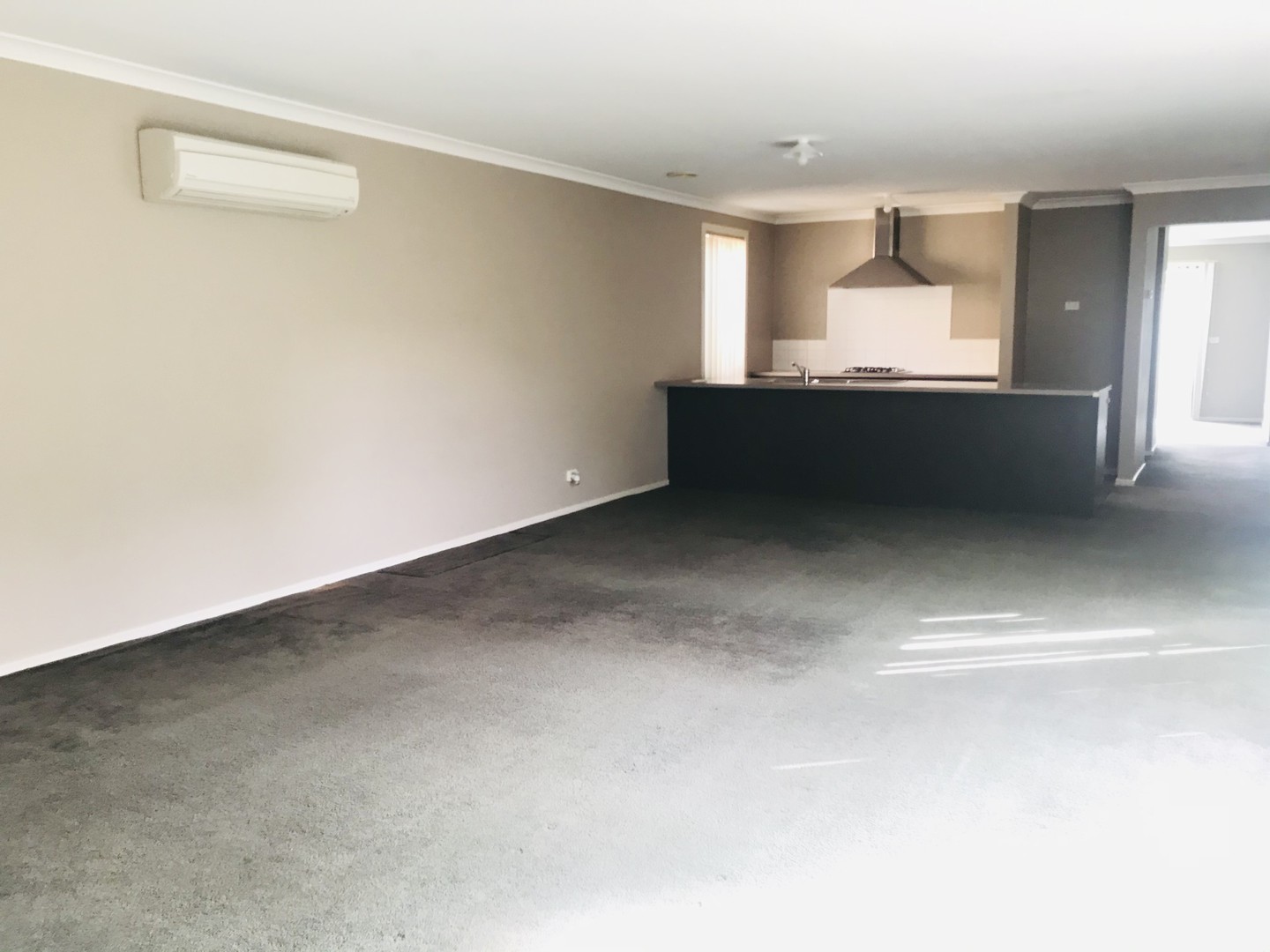 98 Edgevale Way, Tarneit, VIC 3029 - Thumbnail 2 - 30/09/2021