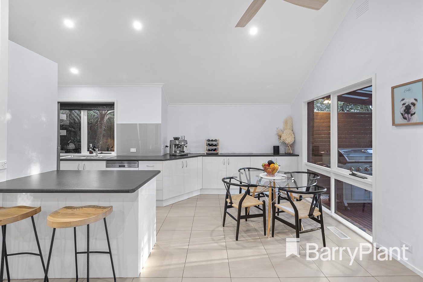 17 Rolloway RiseChirnside Park, VIC 3116, Chirnside Park - Thumbnail 4