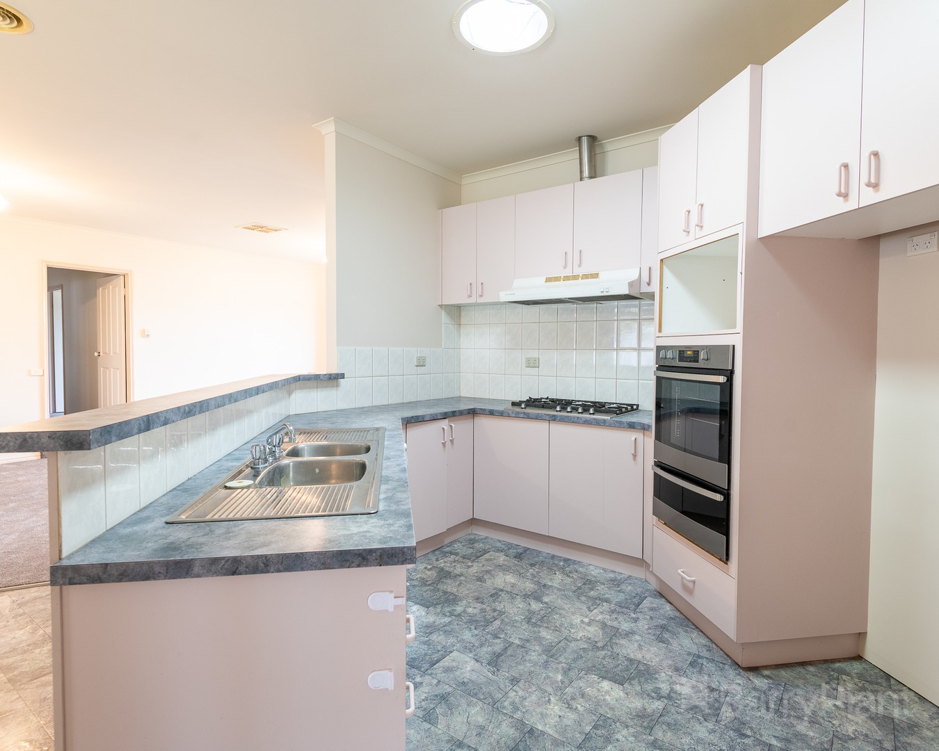 4 Roycroft Court, Kangaroo Flat, VIC 3555 - Thumbnail 2 - 30/09/2021