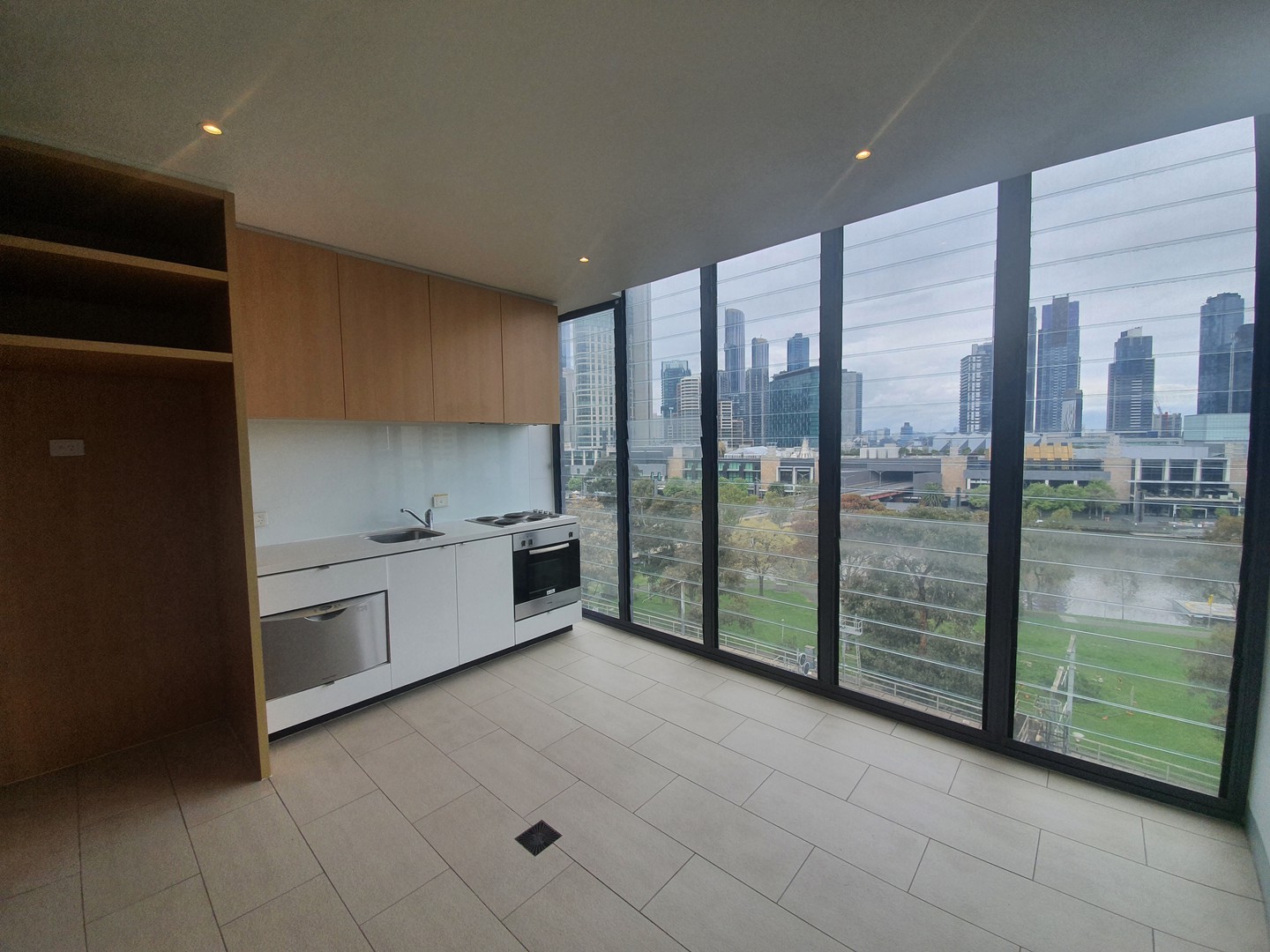 919/555 Flinders Street, Melbourne, VIC 3000 - Thumbnail 1 - 30/09/2021