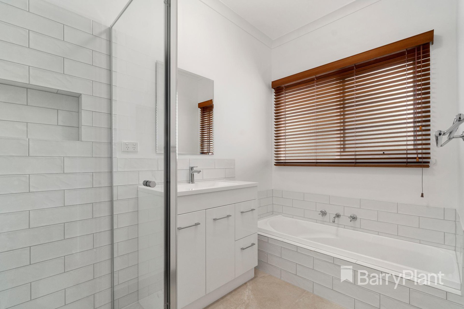 1/99 Martins  Lane, Viewbank, VIC 3084, Viewbank - Thumbnail 7
