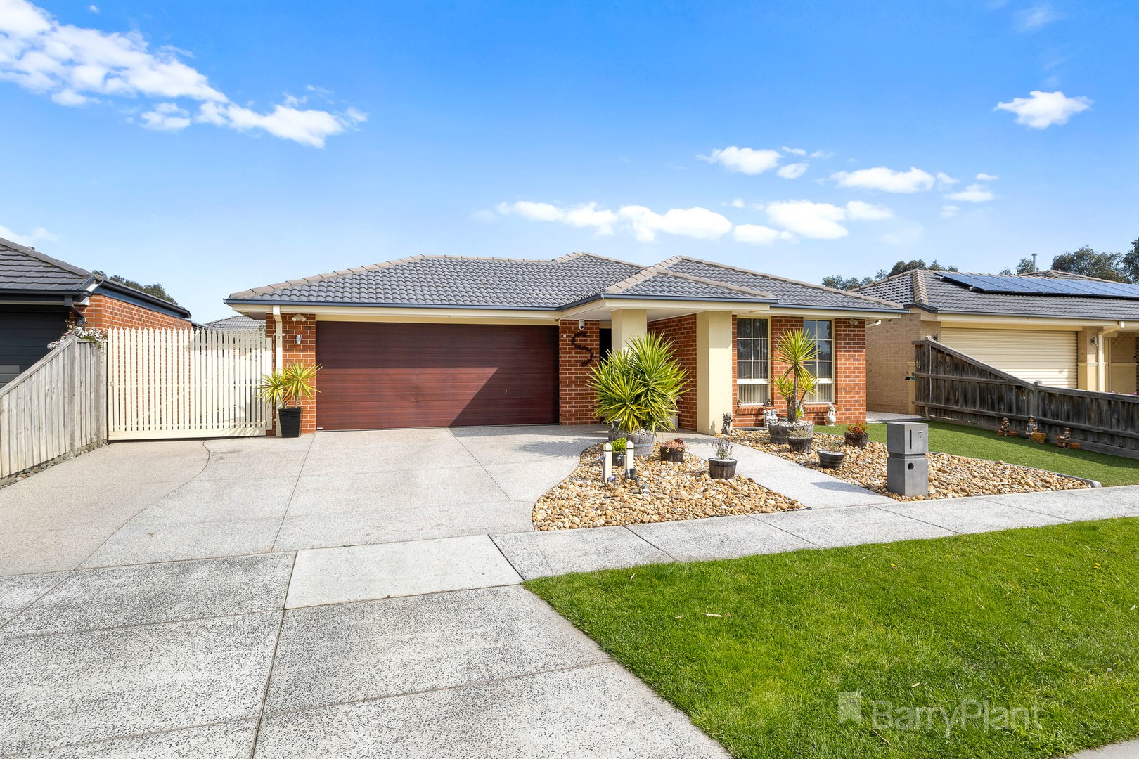 7 Donohue StreetCranbourne East, VIC 3977, Cranbourne East - Thumbnail 2
