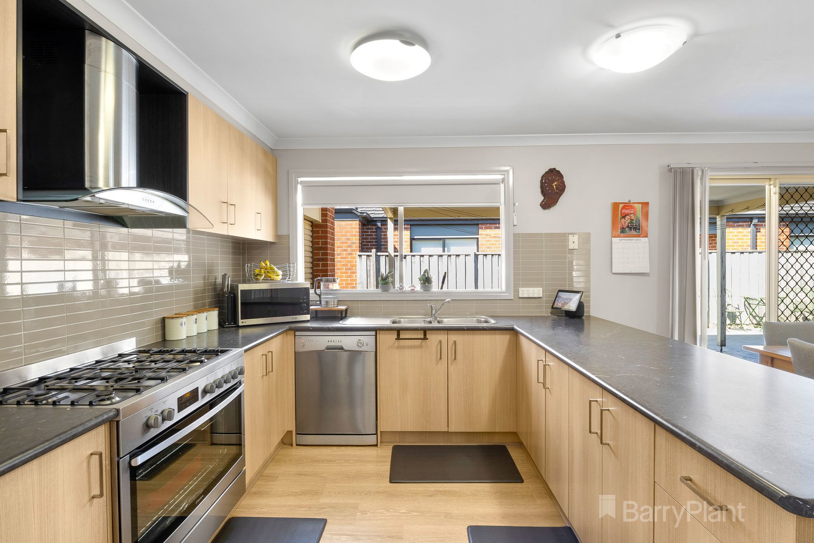 7 Donohue StreetCranbourne East, VIC 3977, Cranbourne East - Thumbnail 4