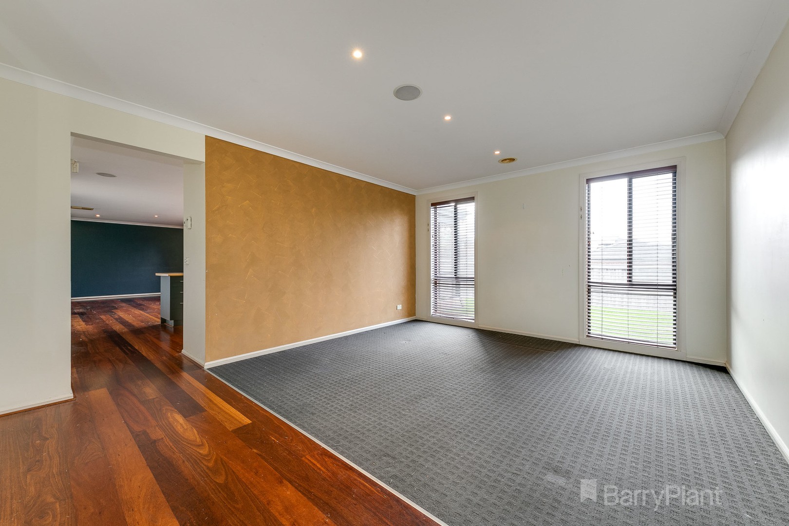 18 Braybrook Drive, Narre Warren South, VIC 3805 - Thumbnail 2 - 01/10/2021