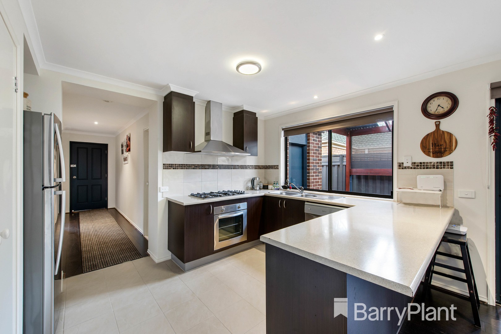 10 Bellfield CourtManor Lakes, VIC 3024, Manor Lakes - Thumbnail 2