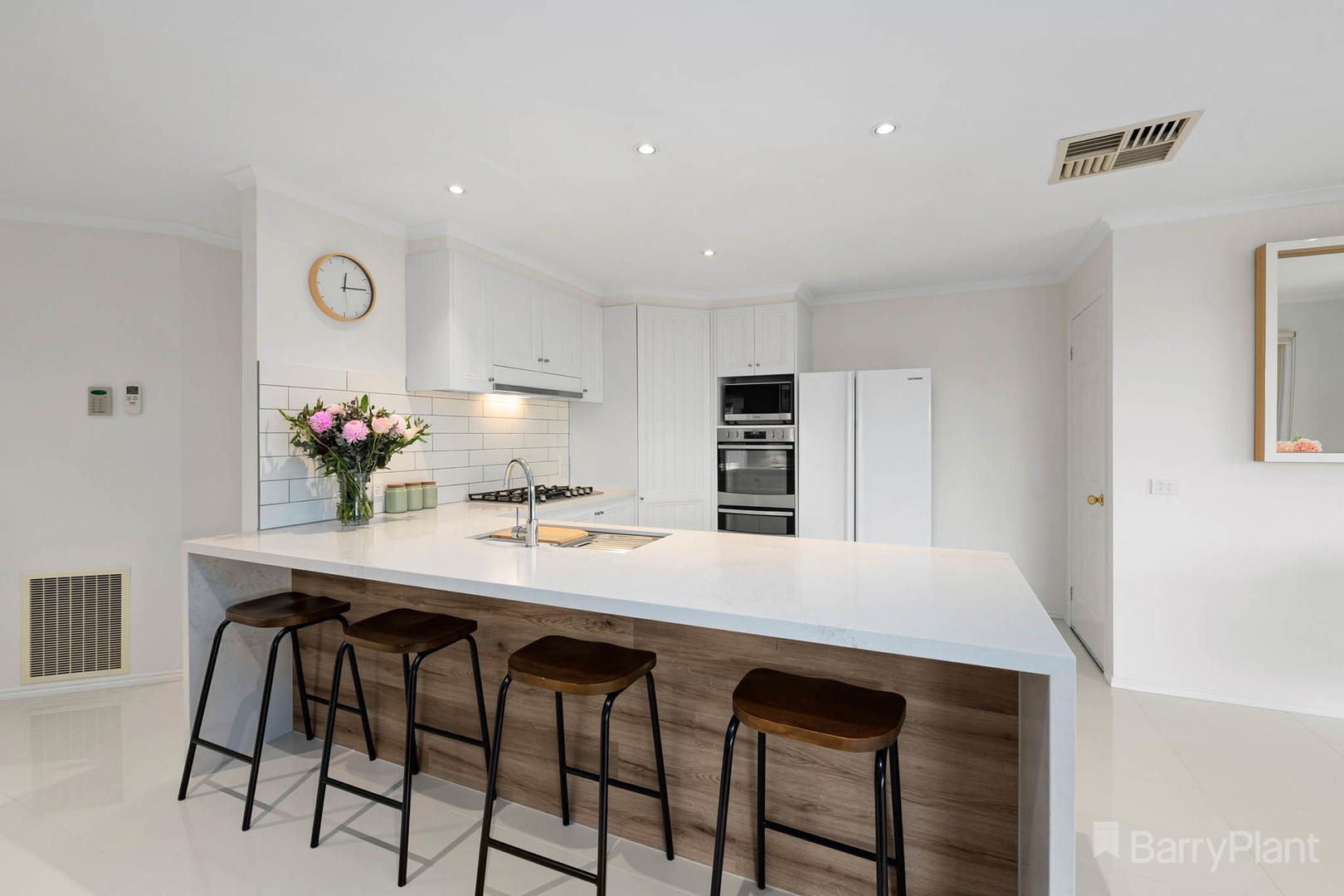 21 Serendip CourtNarre Warren, VIC 3805, Narre Warren - Thumbnail 5