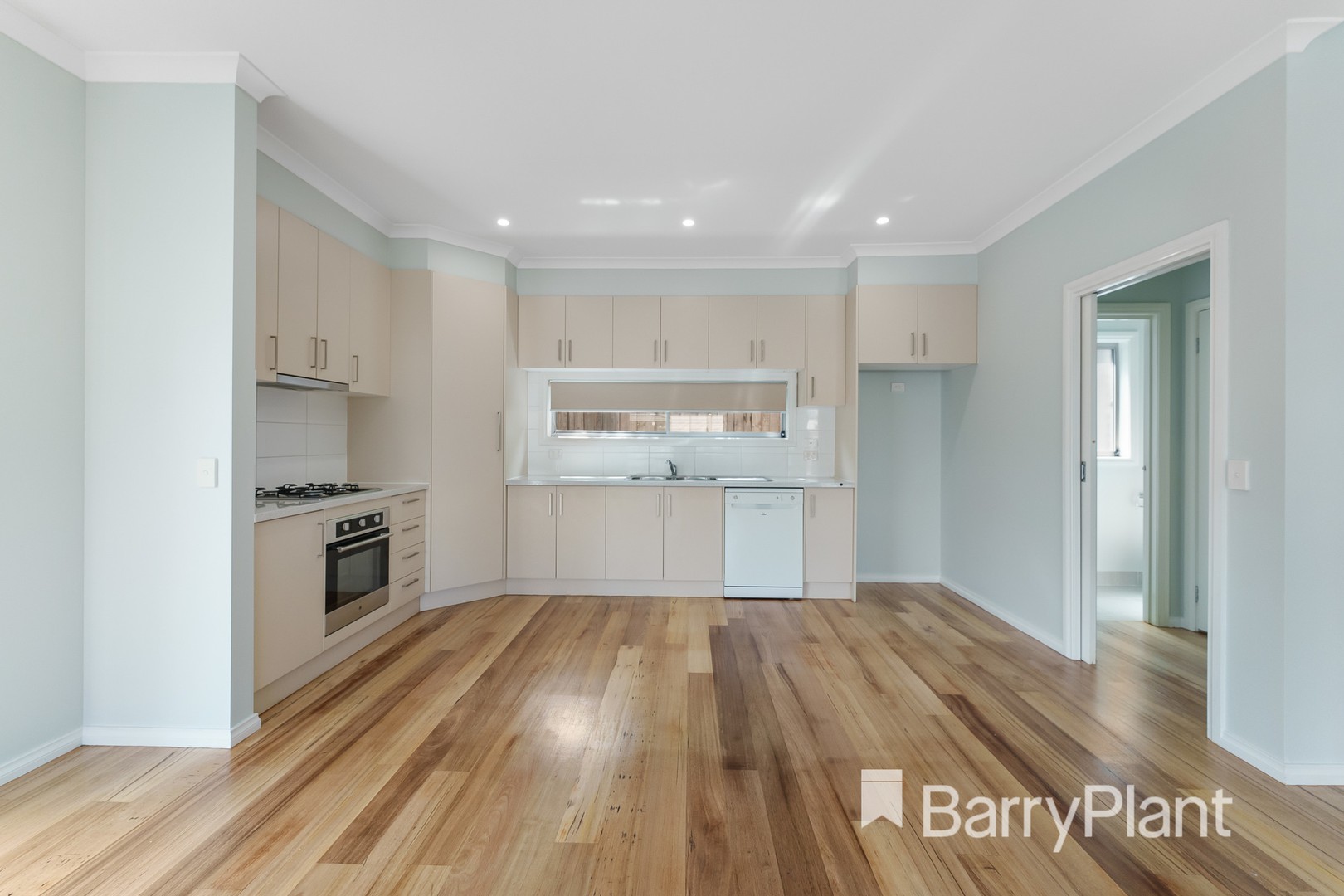 2/39 Glendenning StreetSt Albans, VIC 3021, St Albans - Thumbnail 2