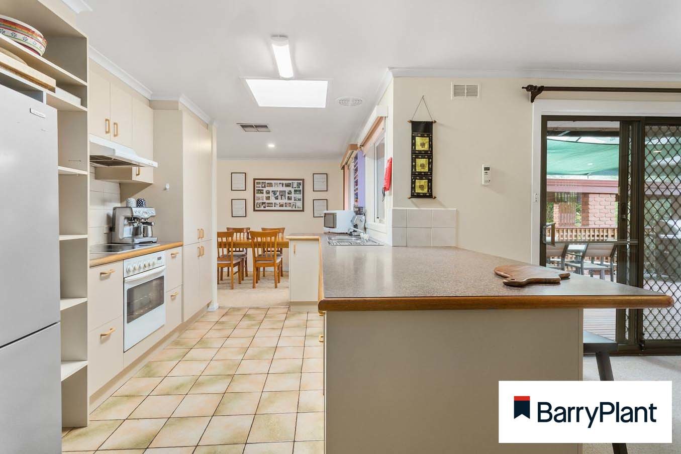 6 Chateau Avenue, Narre Warren, VIC 3805 - Thumbnail 1 - 05/10/2021