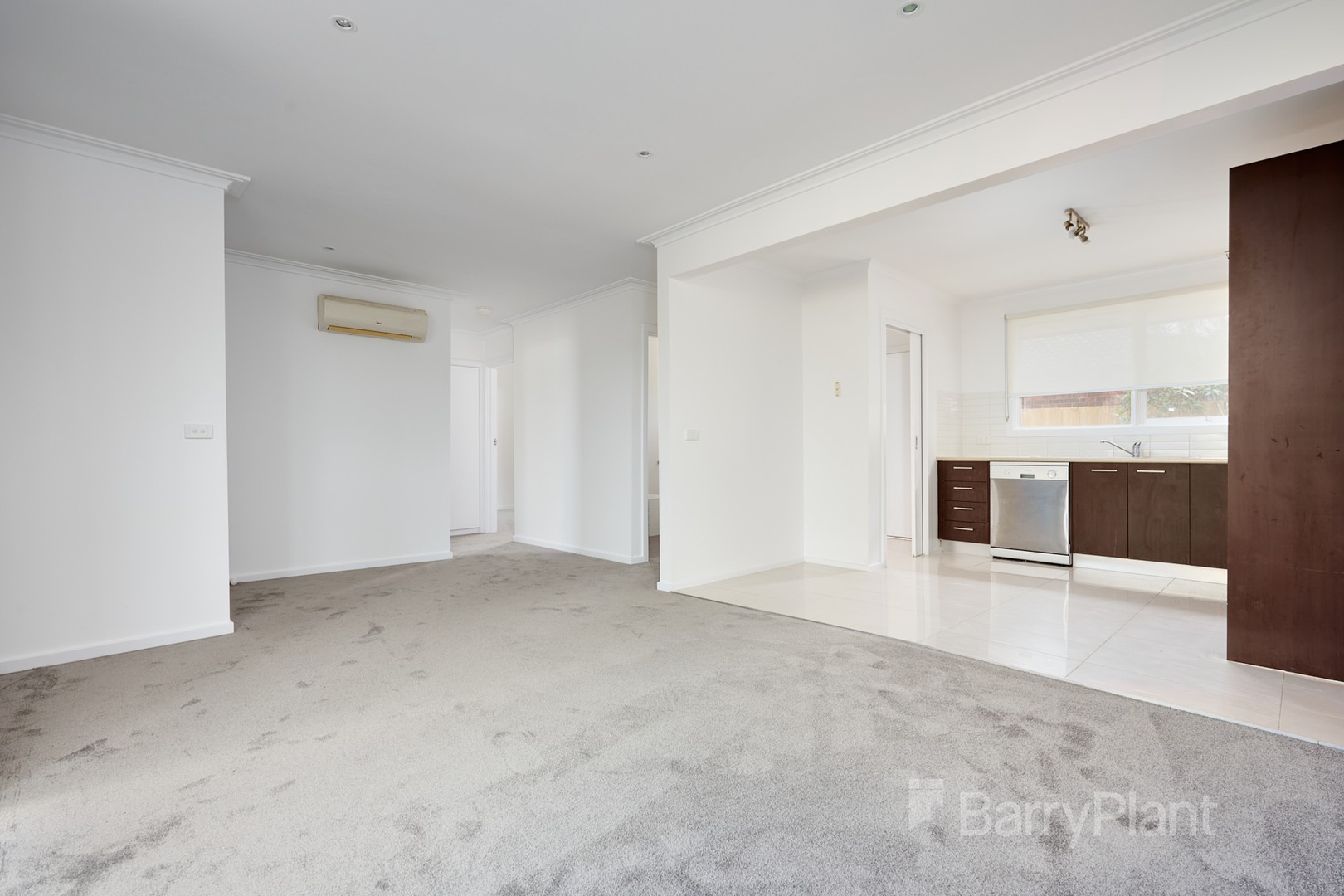 2/54 Oakes AvenueClayton South, VIC 3169, Clayton South - Thumbnail 2