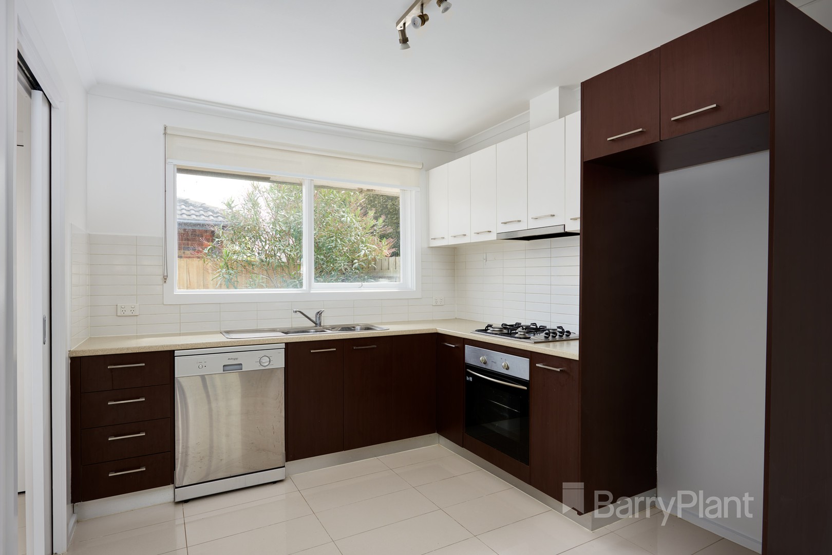 2/54 Oakes AvenueClayton South, VIC 3169, Clayton South - Thumbnail 3