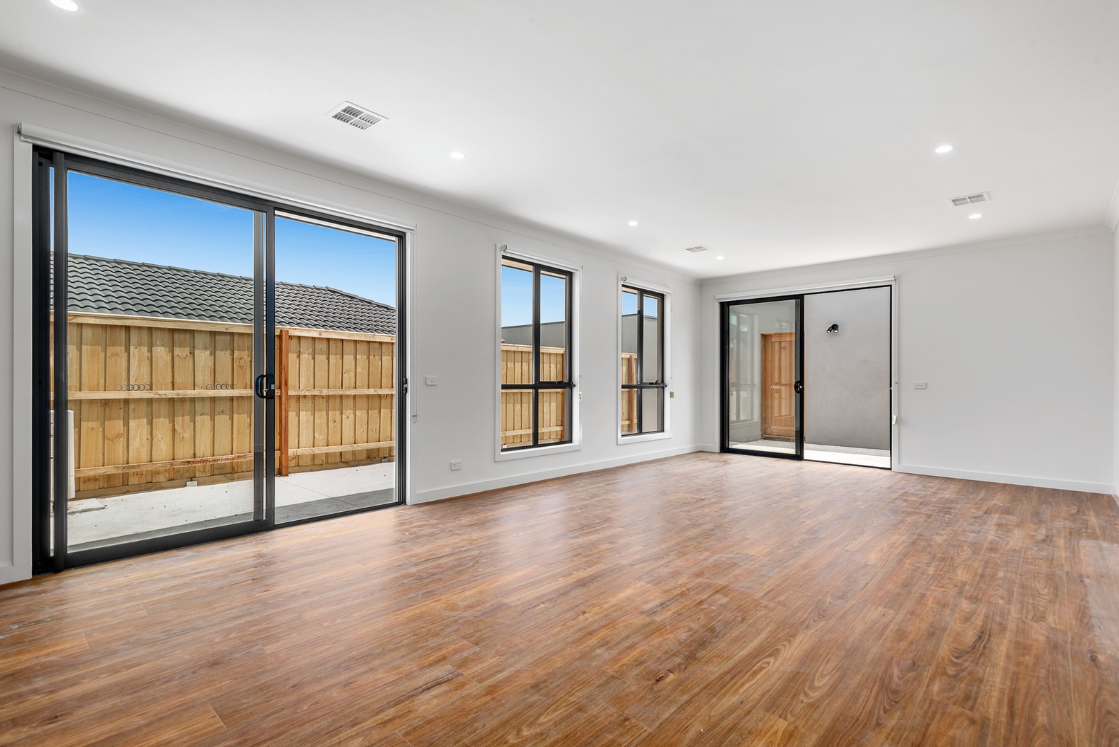 3 Thaine Way, Doreen, VIC 3754 - Thumbnail 1 - 06/10/2021