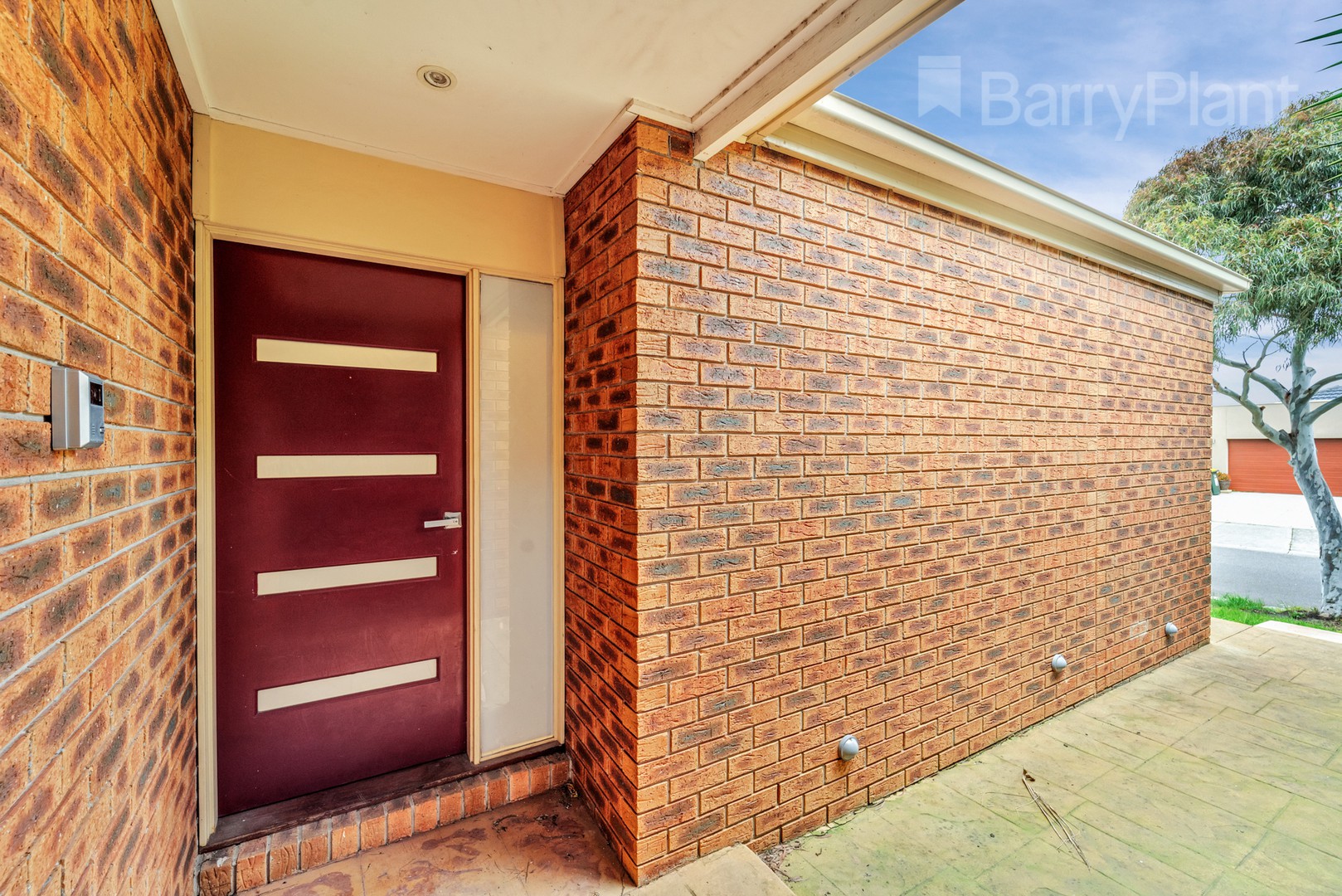 33 Beechworth Avenue, Greenvale, VIC 3059 - Thumbnail 2 - 06/10/2021