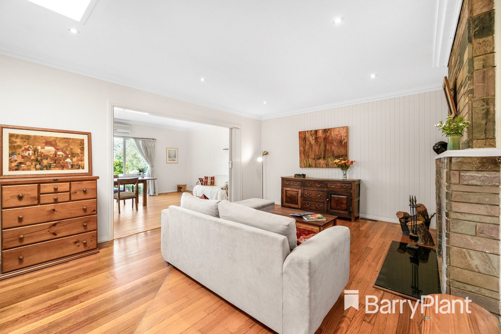 1/17 Vinter Avenue, Croydon, VIC 3136 - Thumbnail 2 - 07/10/2021