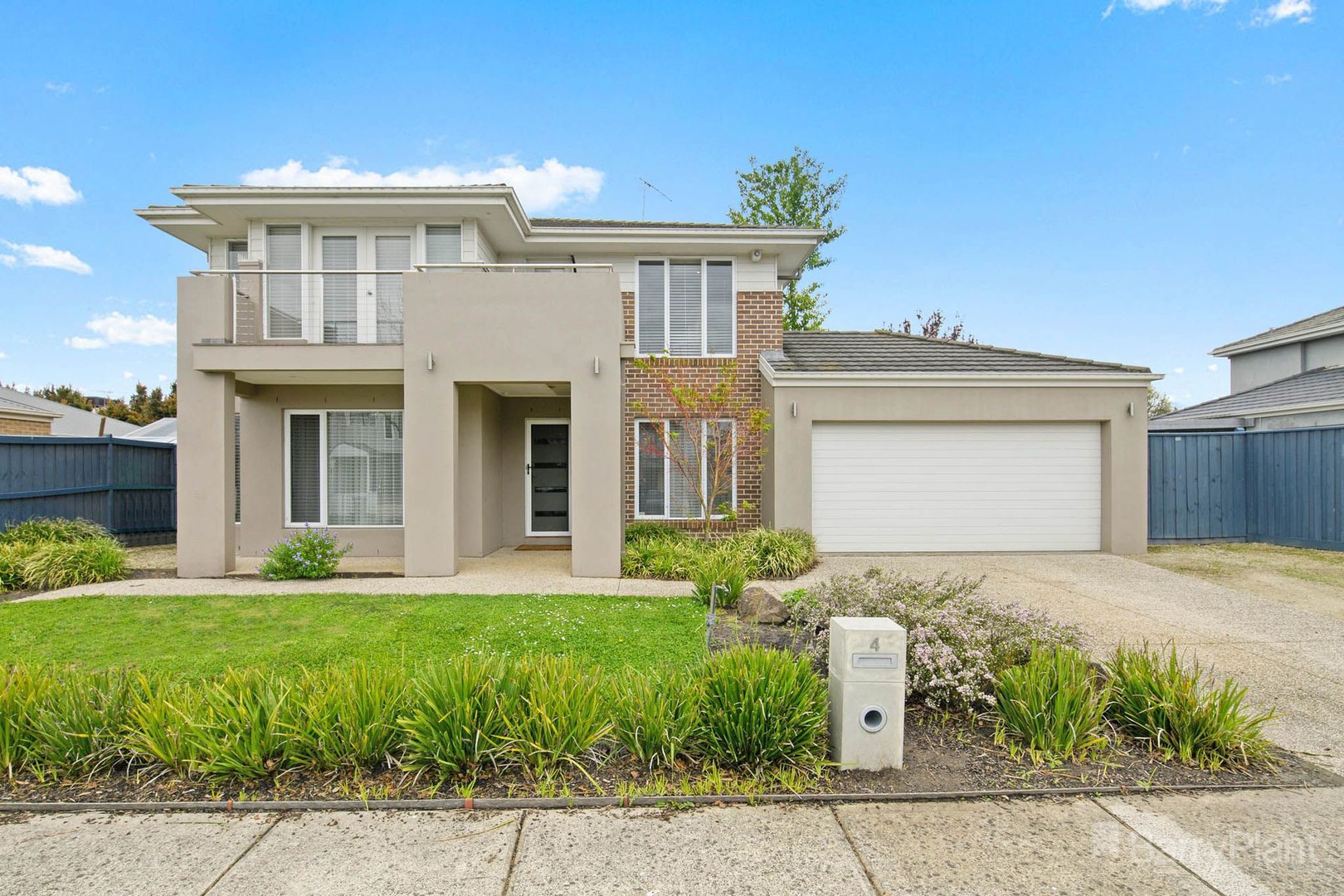 4 Reidel Avenue, Pakenham, VIC 3810 - Thumbnail 1 - 08/10/2021