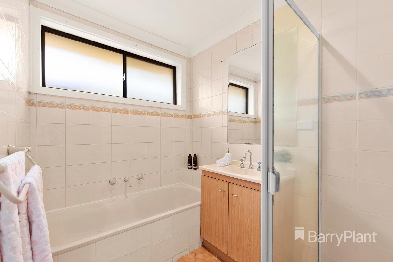 12 Cuthbert DriveMill Park, VIC 3082, Mill Park - Thumbnail 7