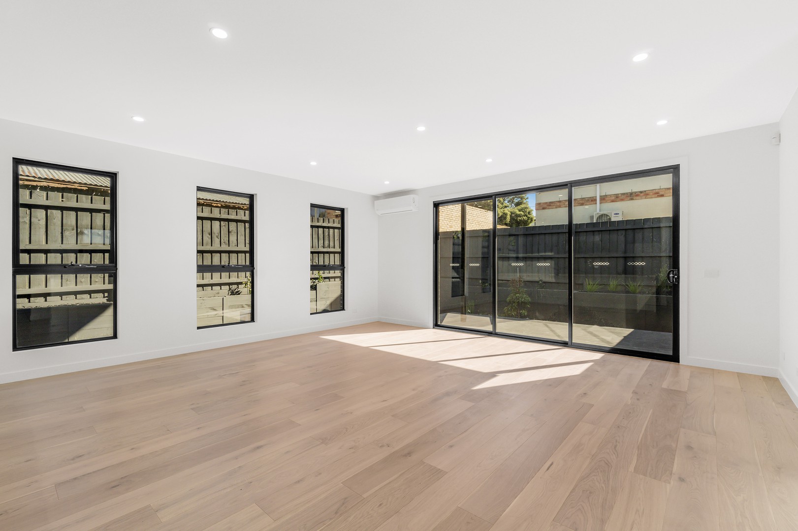 2/71 Blackburn Road, Doncaster East, VIC 3109, Doncaster East - Thumbnail 2