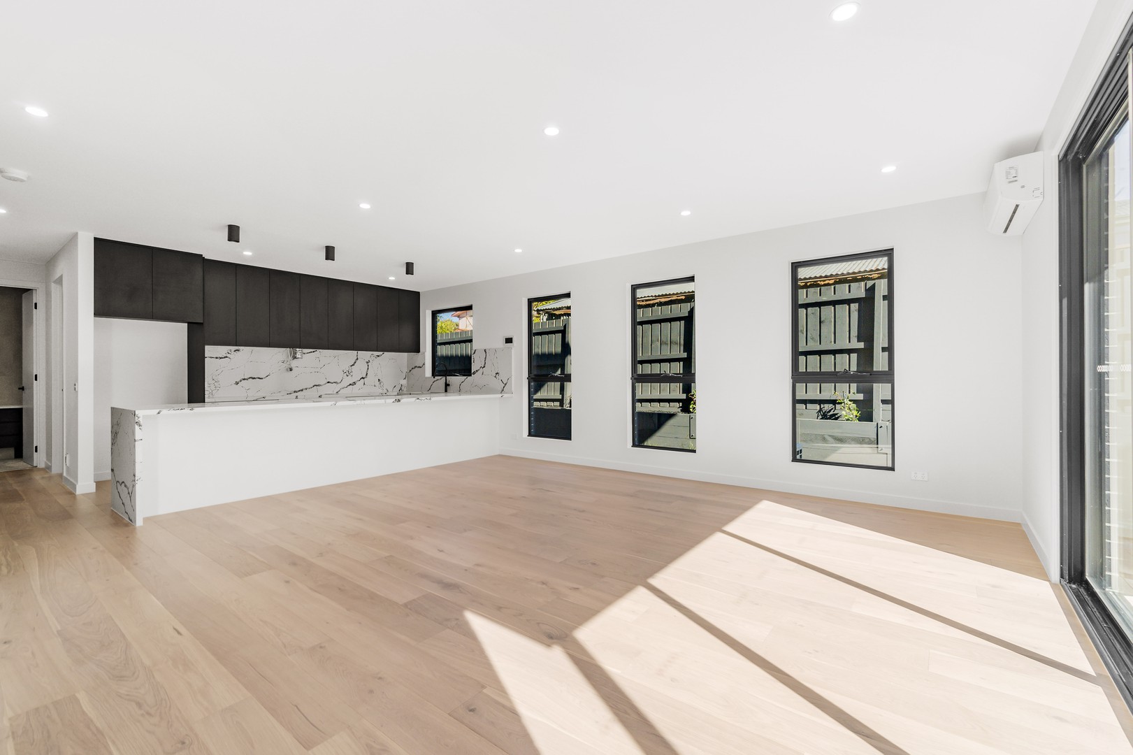 2/71 Blackburn Road, Doncaster East, VIC 3109, Doncaster East - Thumbnail 3