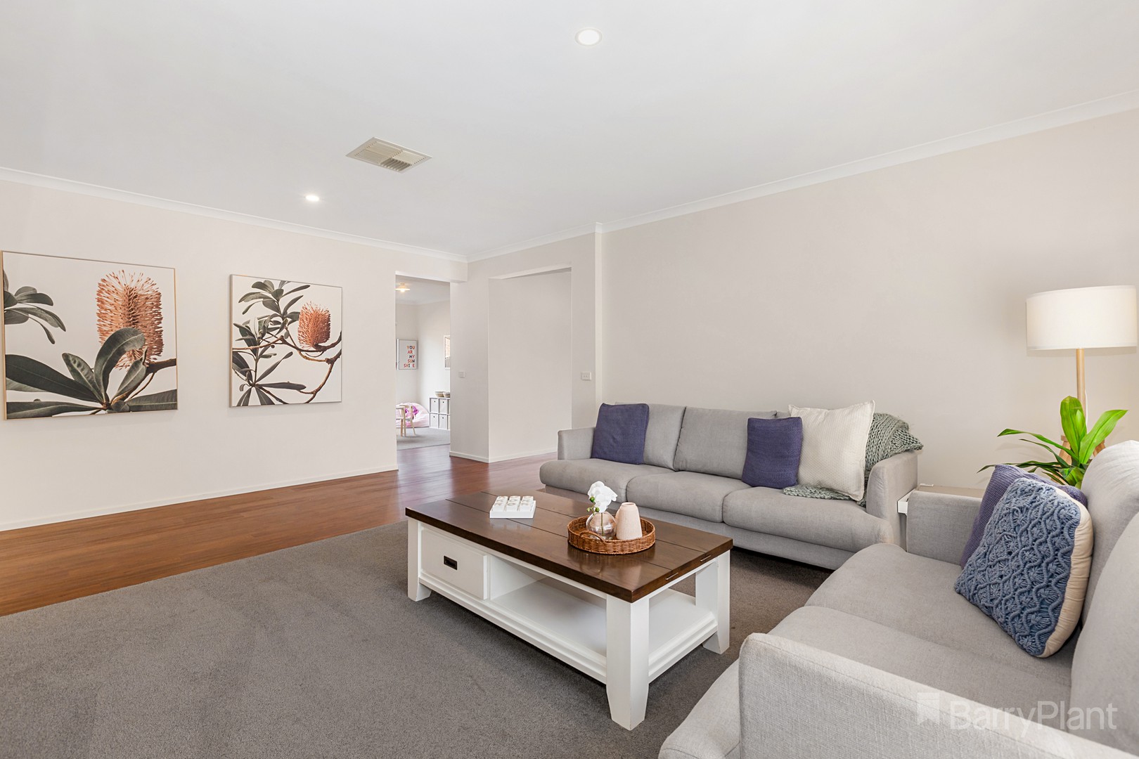 8 Belleview CresBeveridge, VIC 3753, Beveridge - Thumbnail 4