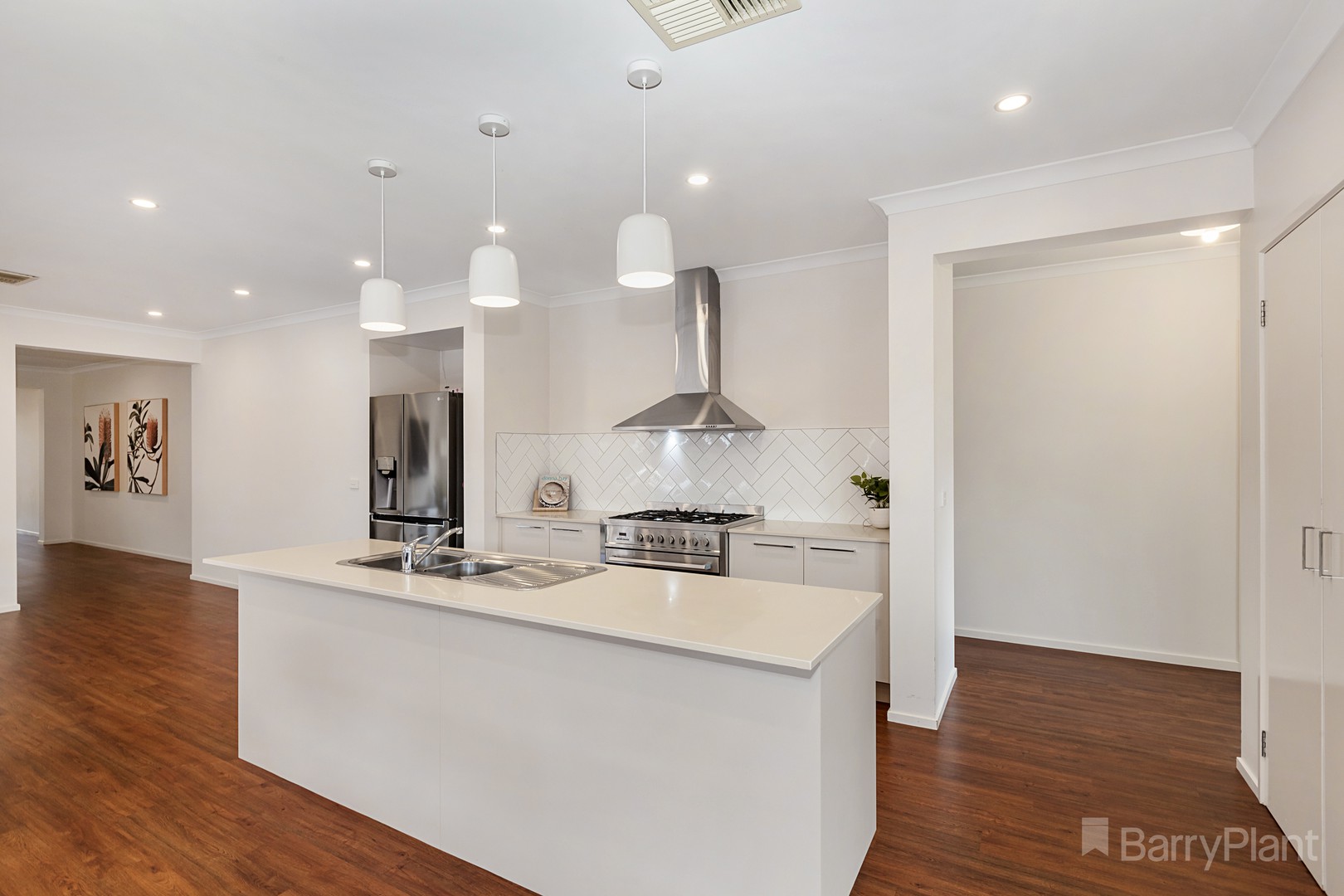 8 Belleview CresBeveridge, VIC 3753, Beveridge - Thumbnail 6