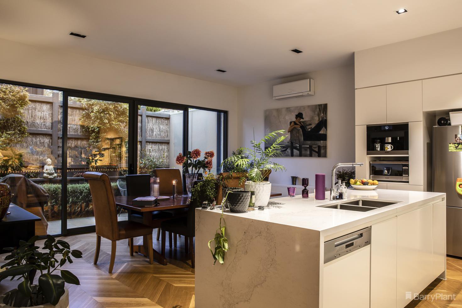 2/11 Clark Road, Ivanhoe, VIC 3079, Ivanhoe - Thumbnail 7