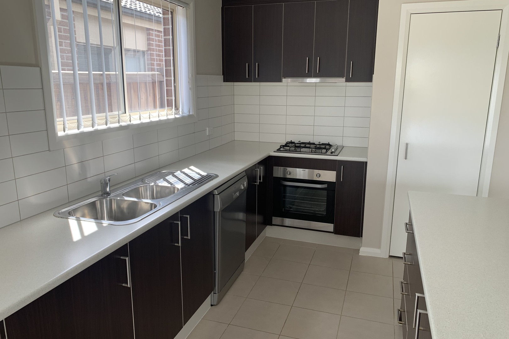 3 Fescue Place, Brookfield, VIC 3338 - Thumbnail 1 - 11/10/2021